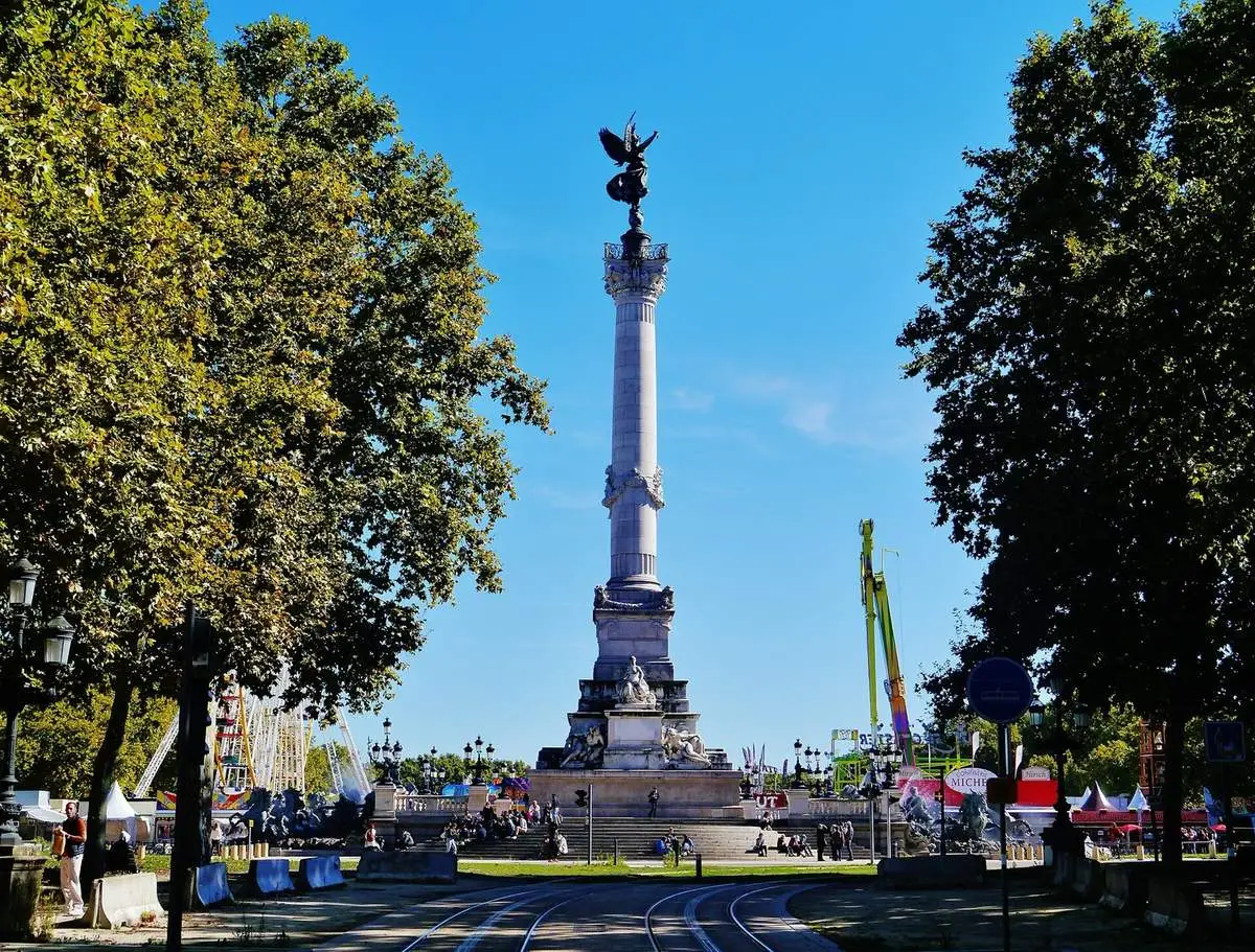 La place des Quinconces à Bordeaux, où s'installe le marché de Noël