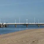 La plage d'Arcachon en hiver, le long du front de mer