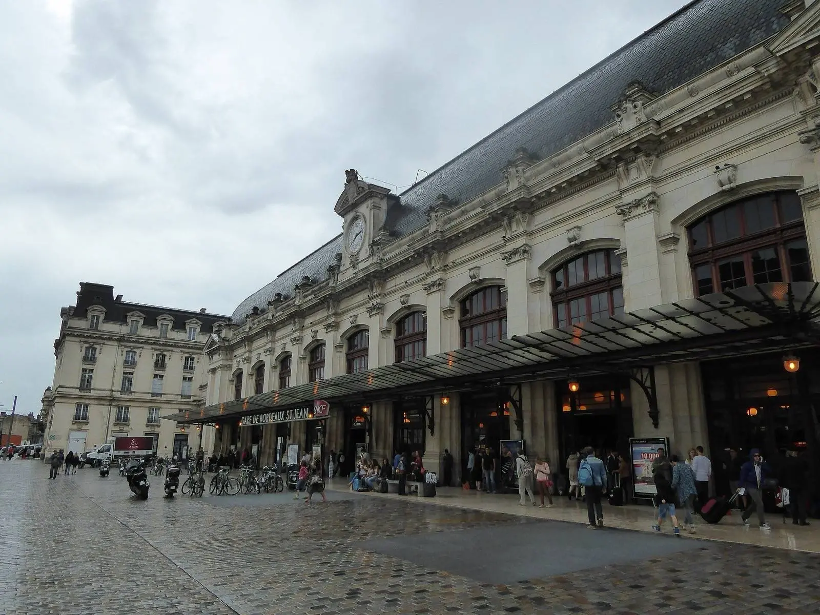 Le hall de la gare de Bordeaux-Saint-Jean