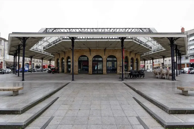 La halle des Chartrons à Bordeaux
